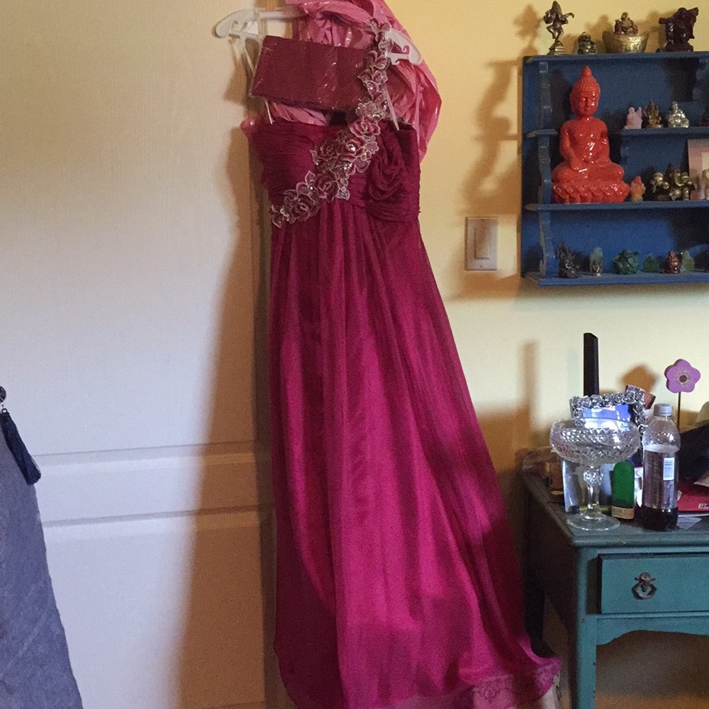 Prom/cocktail dress with shall